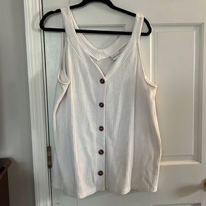Ava & Viv White button up tank top